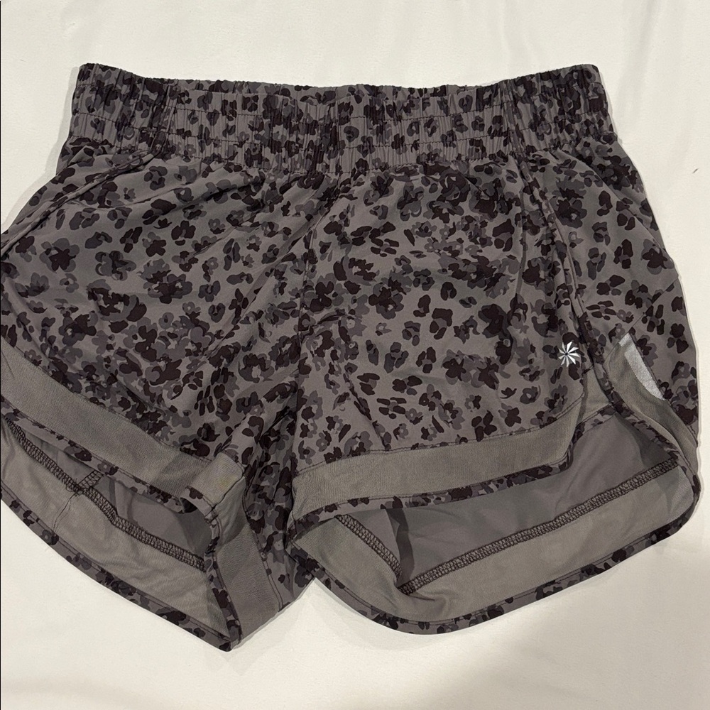 Athleta 4 inch shorts size xs